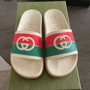 Authentic Woman Interlocking G slide